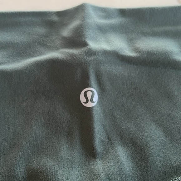Lulu lemon workout clothes (price includes all items) - Picture 9 of 16